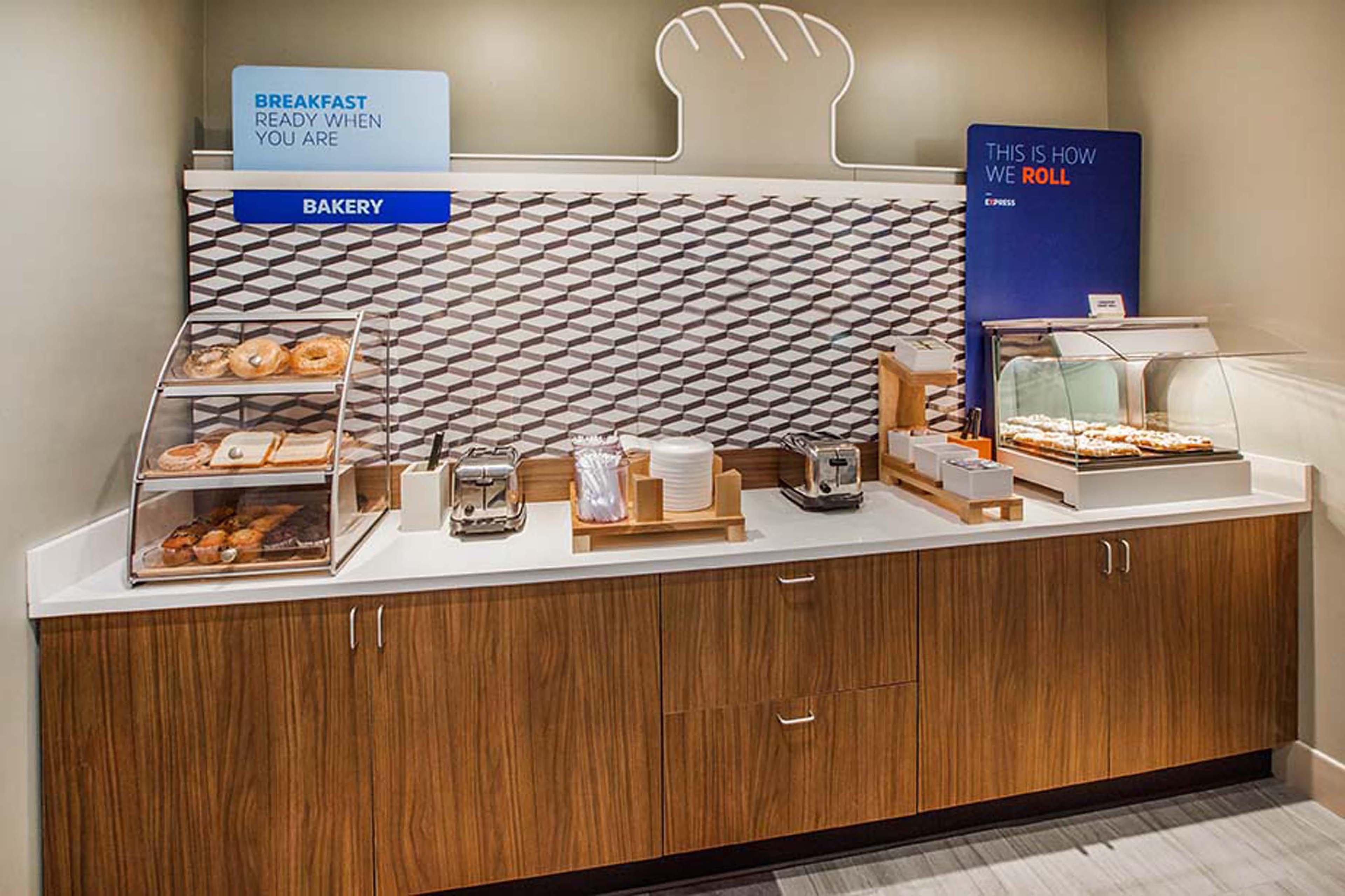 Holiday Inn Express Hotel & Suites Clarksville Εξωτερικό φωτογραφία