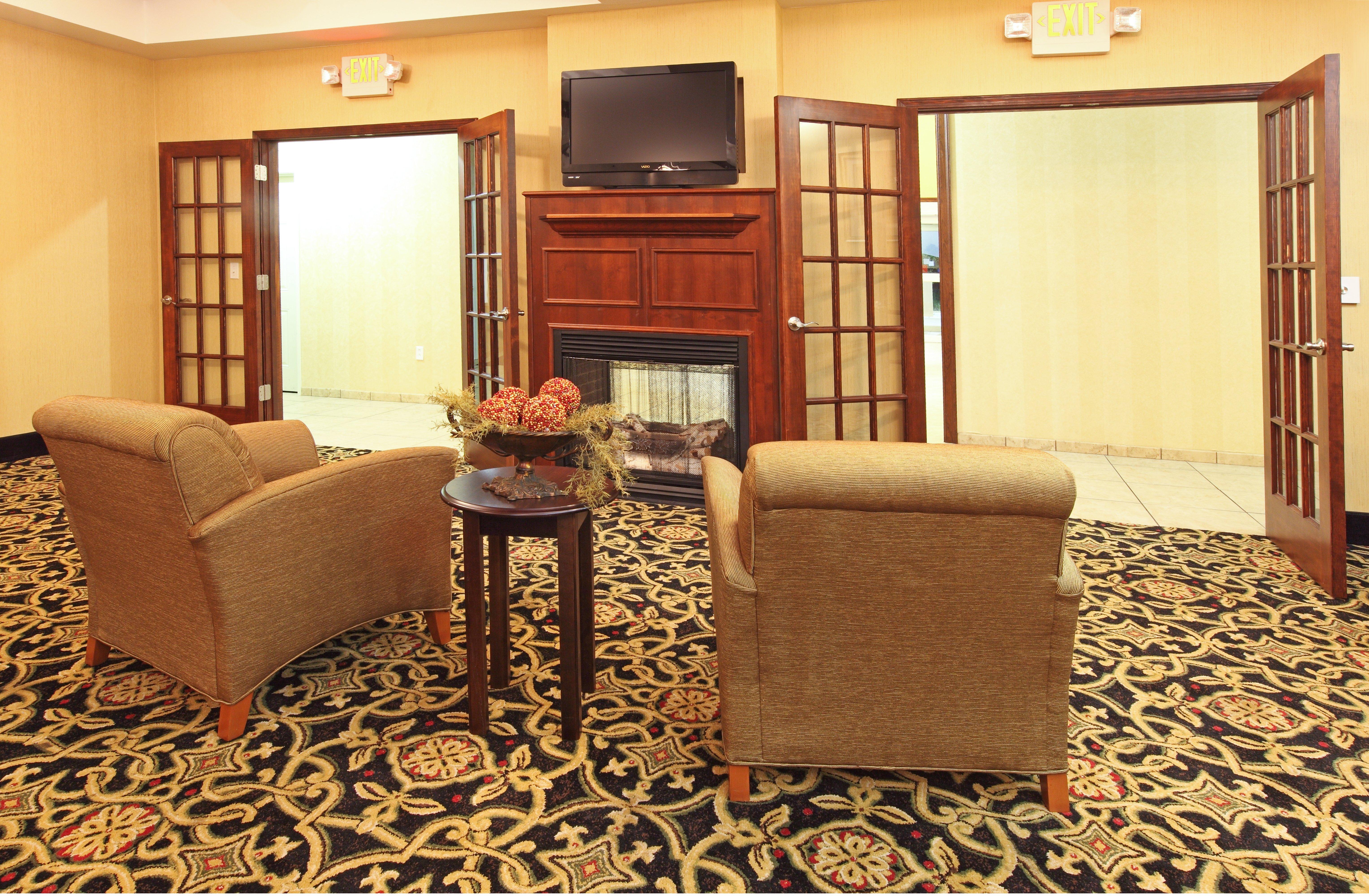 Holiday Inn Express Hotel & Suites Clarksville Εξωτερικό φωτογραφία