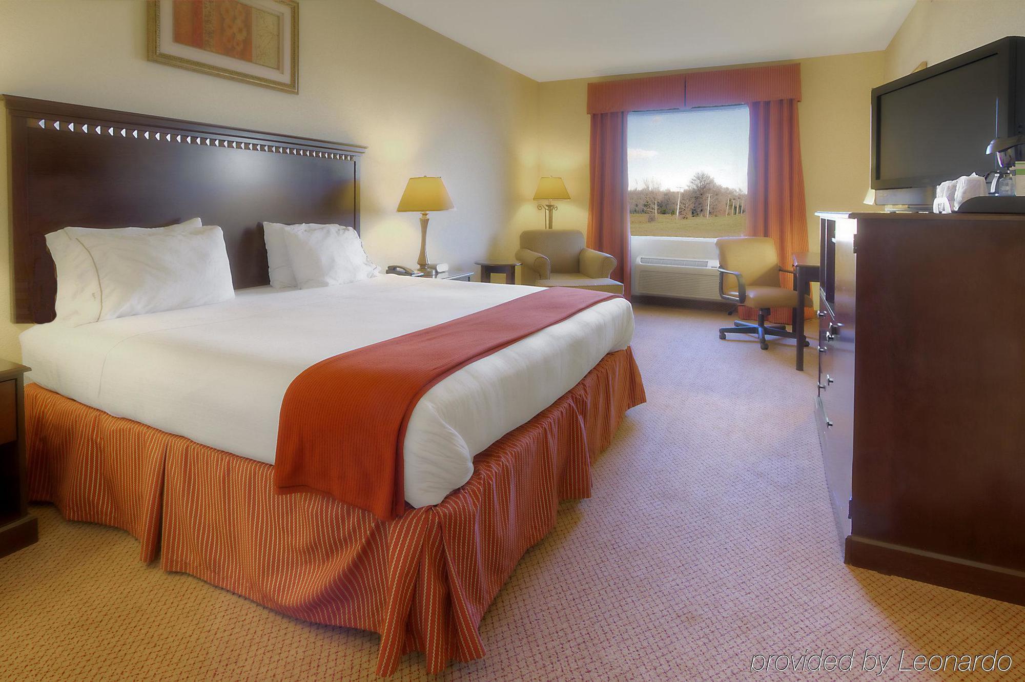 Holiday Inn Express Hotel & Suites Clarksville Εξωτερικό φωτογραφία