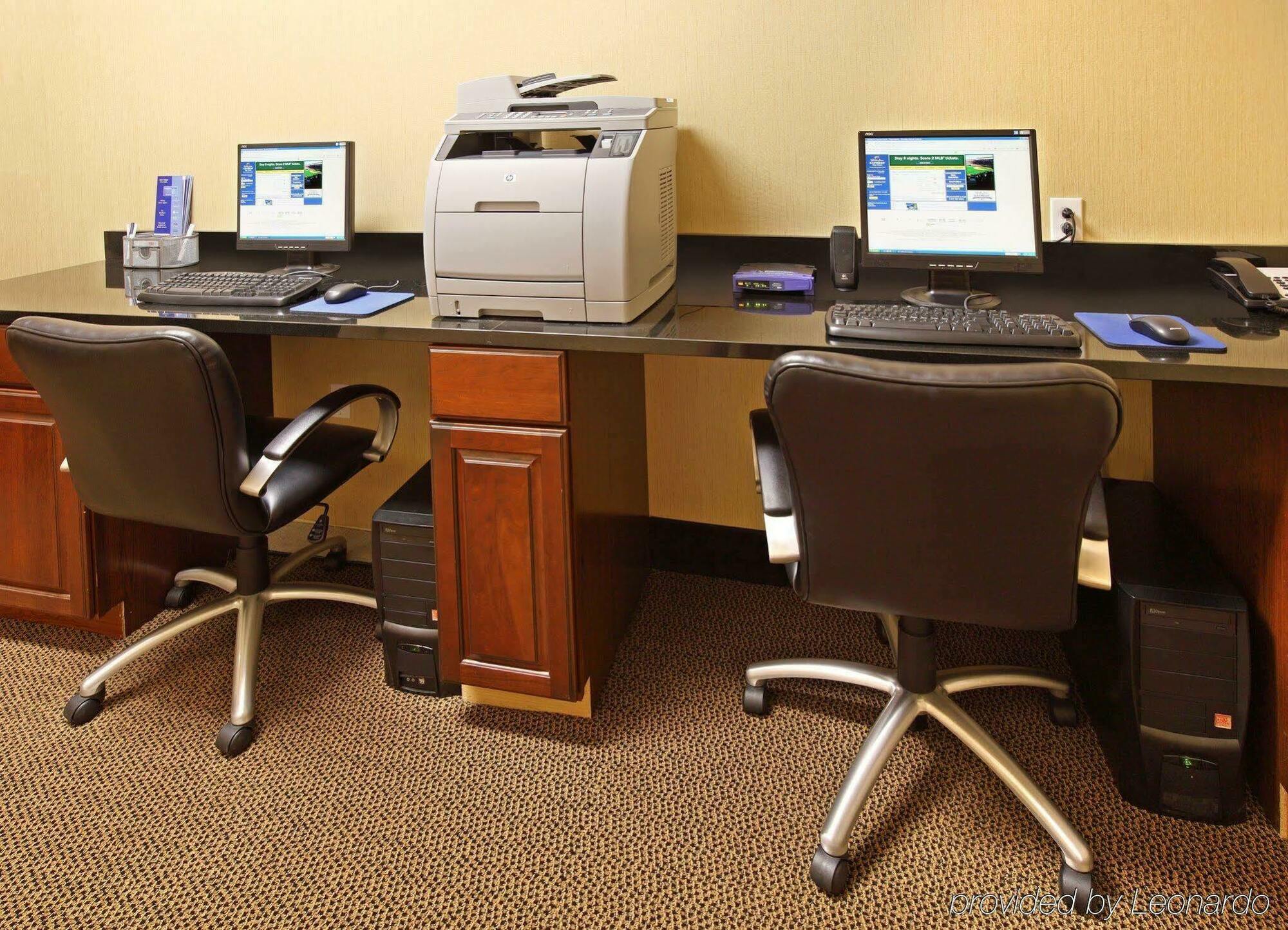 Holiday Inn Express Hotel & Suites Clarksville Εξωτερικό φωτογραφία