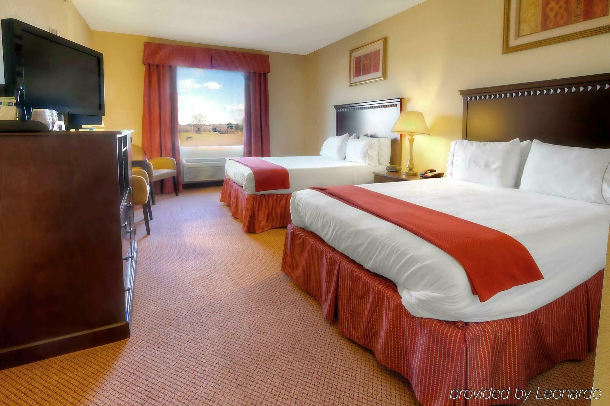 Holiday Inn Express Hotel & Suites Clarksville Εξωτερικό φωτογραφία
