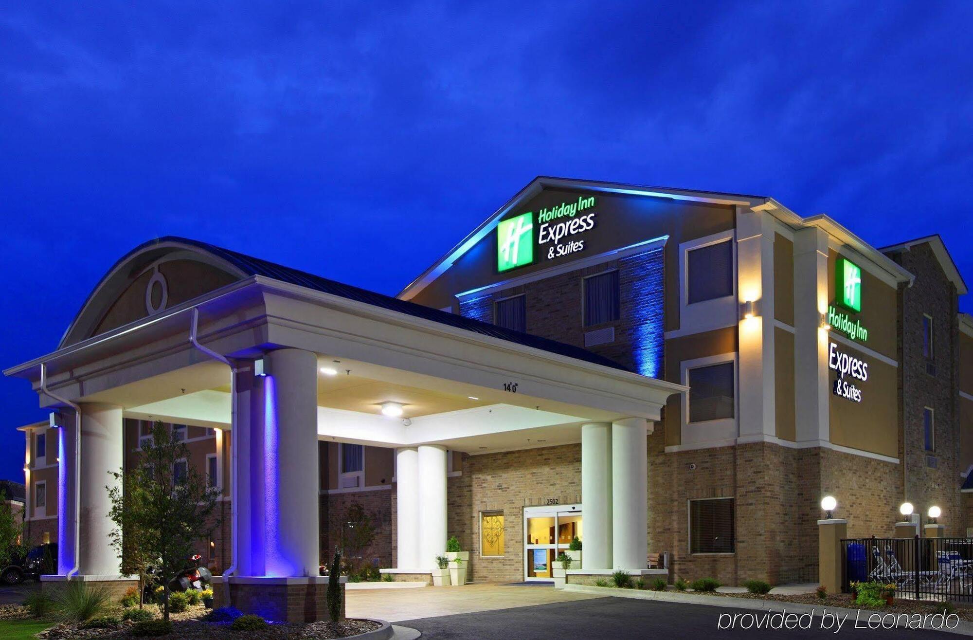 Holiday Inn Express Hotel & Suites Clarksville Εξωτερικό φωτογραφία
