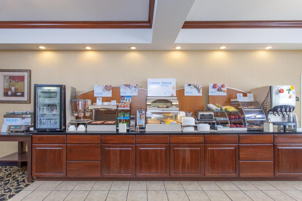 Holiday Inn Express Hotel & Suites Clarksville Εξωτερικό φωτογραφία